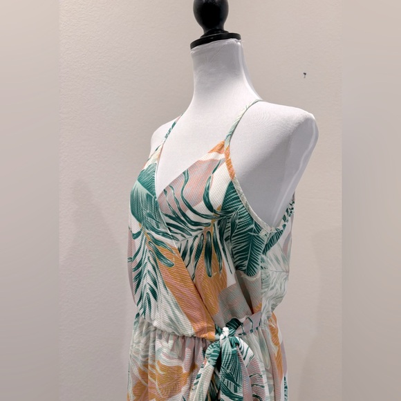 Dream Of Me Multi-colored Tropical Maxi Dress - Picture 3 of 5